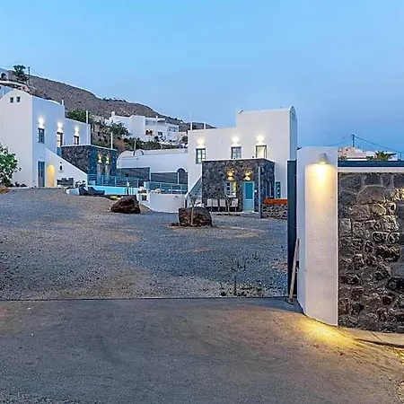 Blackstone Luxury 4* Santorini Island
