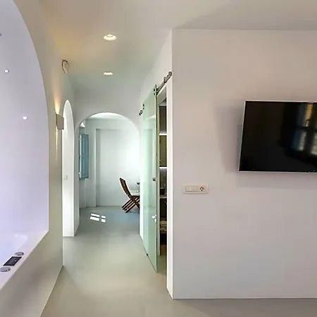 Blackstone Luxury Hotel Santorini Island